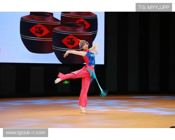 舞动青春节拍,挑战自我释放热情舞蹈魅力,感受音乐与动作的完美融合